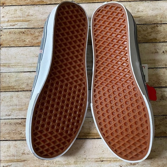 Red Sox Vans - Picture 4 of 7